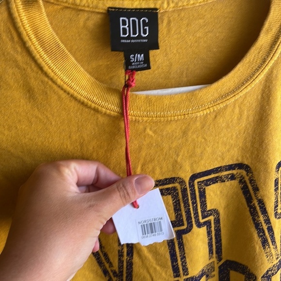 BDG Minnesota Oversized Tee - Picture 2 of 4